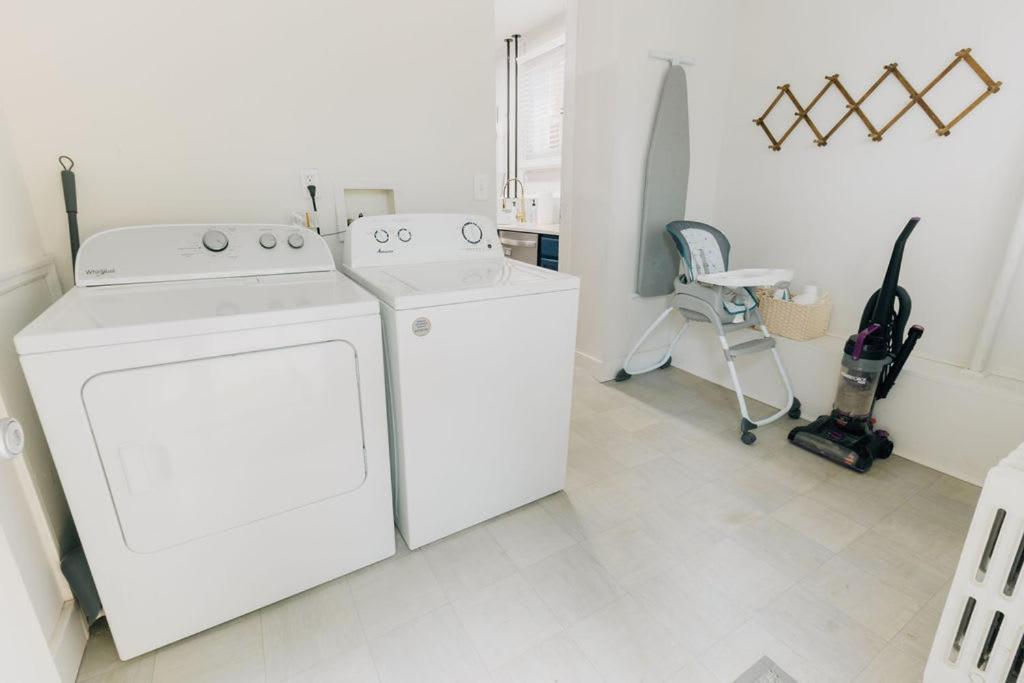Comfy Renovated Townhome - Heart Of Downtown Lancaster Extérieur photo
